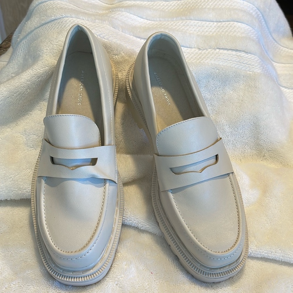 American Eagle Loafers 8.5